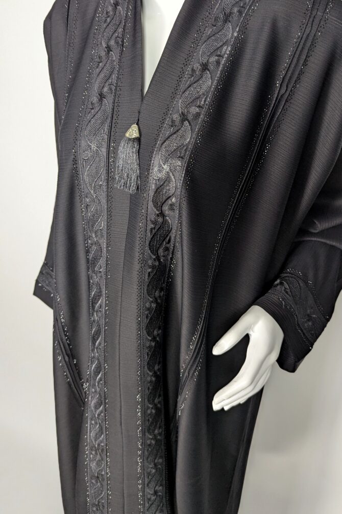 Zoom Nida abaya with embroidery - Image 3
